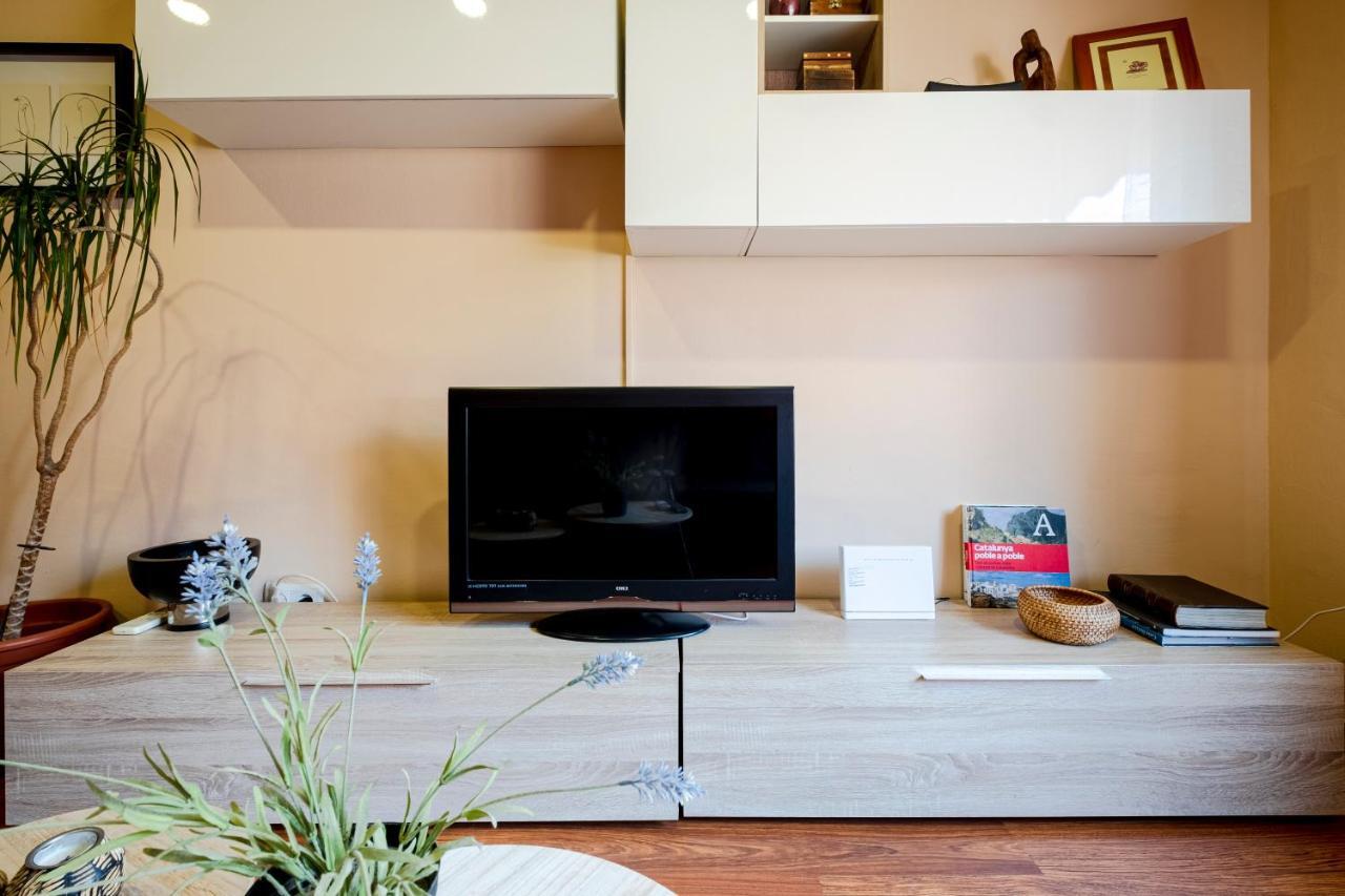 Three Bedroom Apartment In Sants Barcelona Exterior foto
