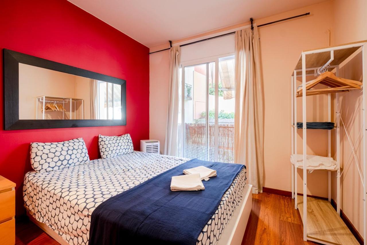 Three Bedroom Apartment In Sants Barcelona Exterior foto